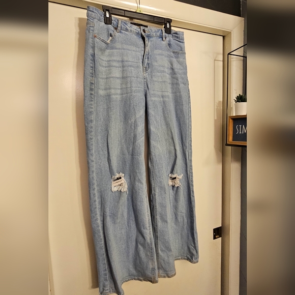 Gabrielle Union Wide leg high waisted jeans - Picture 8 of 8